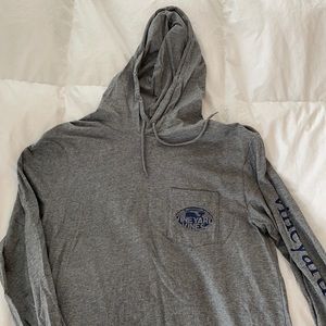 Small men’s long sleeve tshirt from vineyard vines